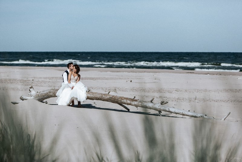 Teodor Klepczyński Fotografia ślubna sesja ślubna nad morzem sesja ślubna na plaży inspiracje porady 