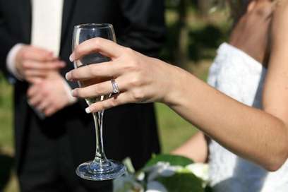 Alkohol na weselu – tak czy nie? Decyzja łatwiejsza niż myślicie