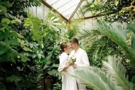 Wesele w oranżerii latem i zimą – jak dopasować oprawę do pory roku?