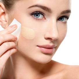 4 triki, które przedłużą trwałość makijażu