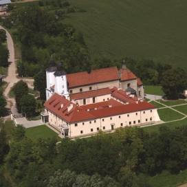 Pomysł na wesele w niezwykłym otoczeniu - Hotel św. Norberta, Hebdów