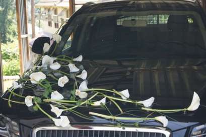 Czy kwiaty na samochodzie muszą być takie jak w bukiecie?